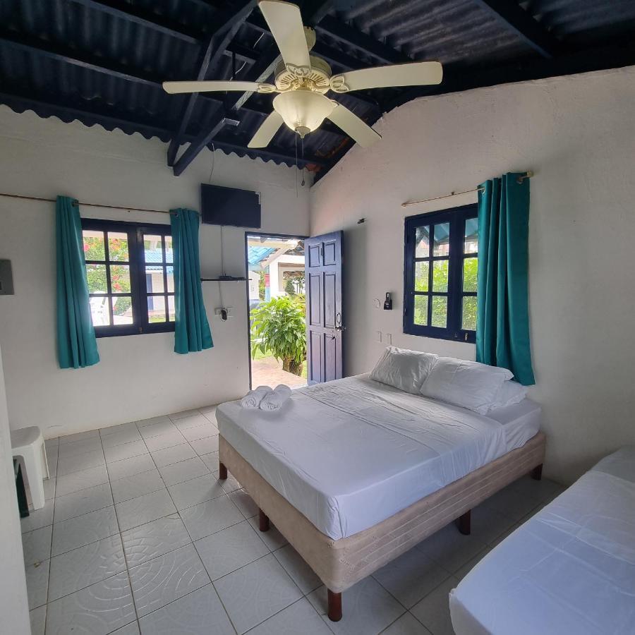 Paradise Island Beach Hotel Isla Grande Eksteriør billede